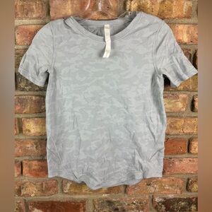 Lululemon Long Distance Short Sleeve InCognito Camo Top Women’s 2 Small